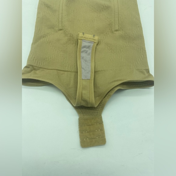 The original shaperqueen , high waisted tummy control thing , new no tags - Picture 7 of 10